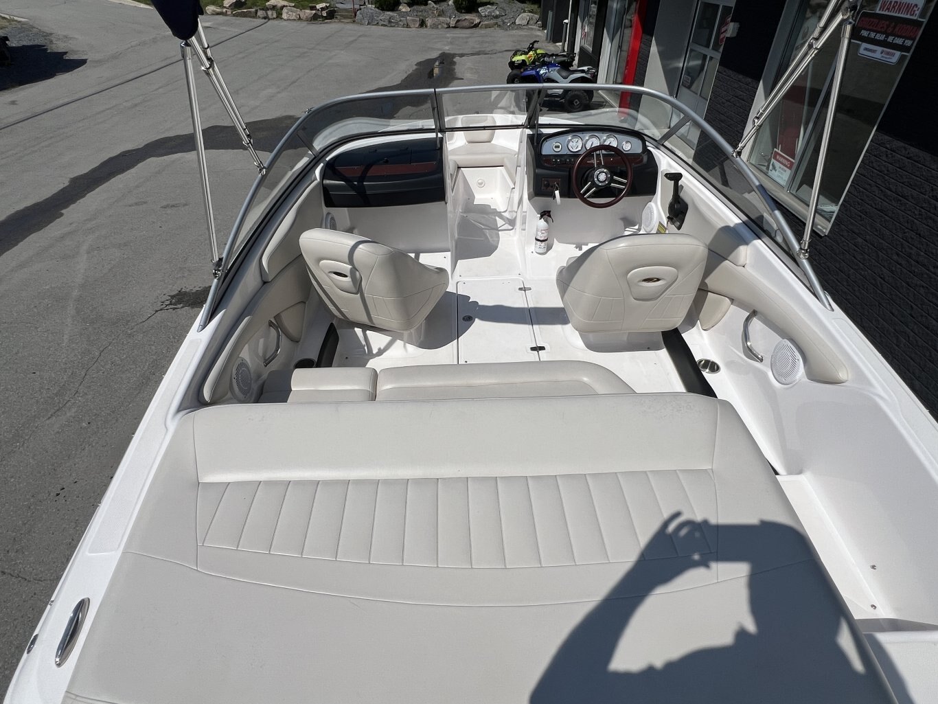 2009 REGAL 1900