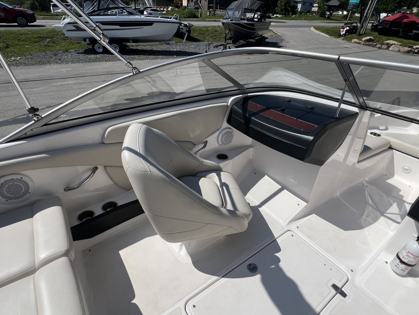 2009 REGAL 1900