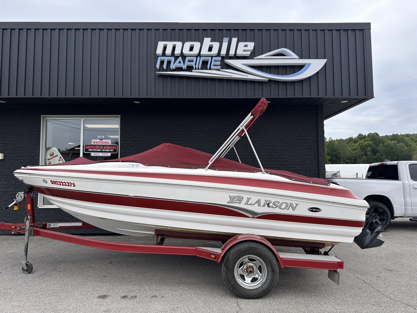 2008 Larson 18 SEI w/ 4.3L TKS Mercruiser Engine 259hrs and Trailer Incl