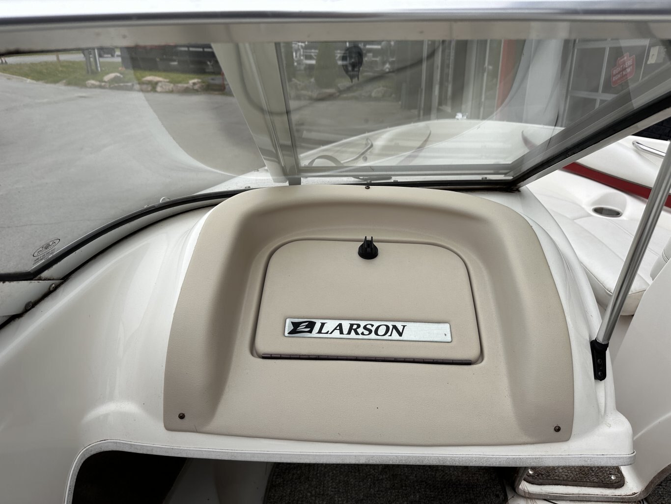 2008 Larson 18 SEI w/ 4.3L TKS Mercruiser Engine 259hrs and Trailer Incl