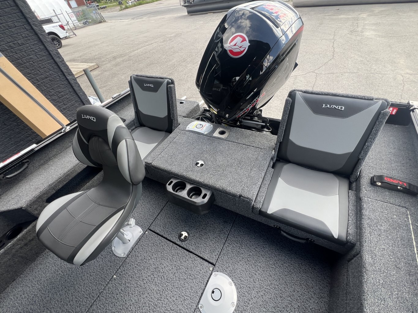 2027 1775 IMPACT XS MERCURY 115EXLPT PRO XS