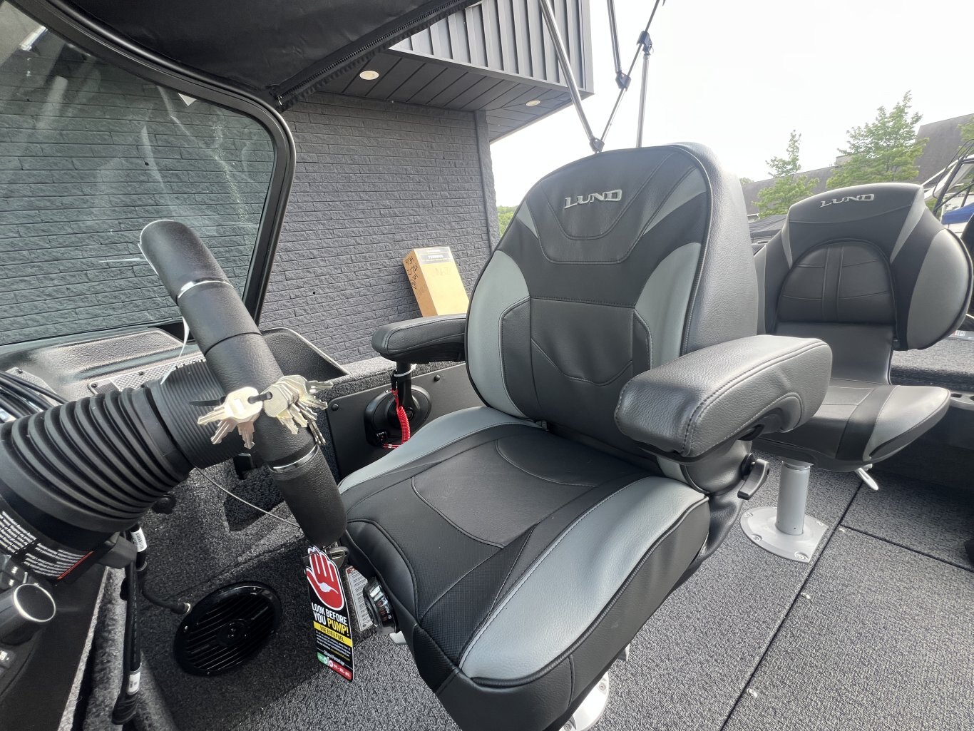 2027 1775 IMPACT XS MERCURY 115EXLPT PRO XS
