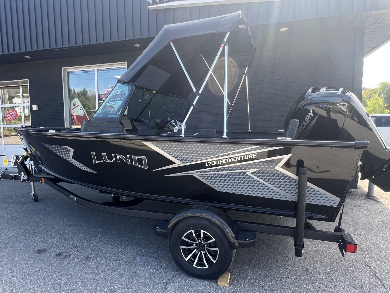 2027 LUND 1700 ADVENTURE SPORT MERCURY 90ELPT