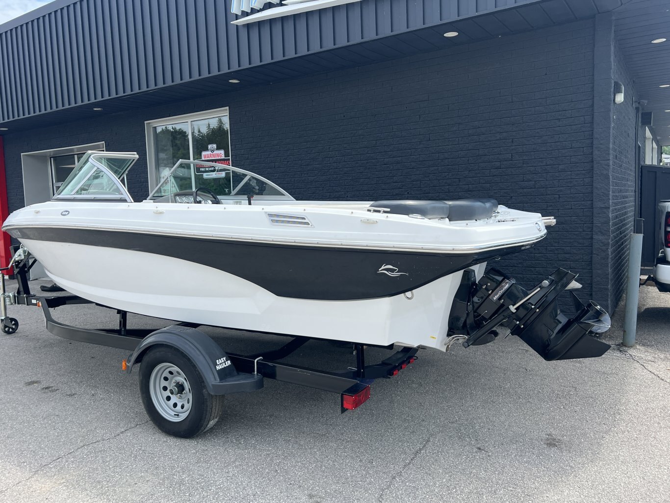 2013 Rinker 186