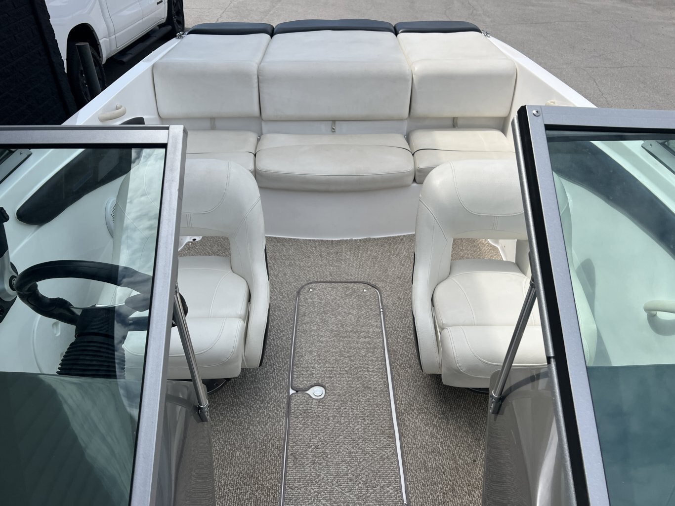 2013 Rinker 186