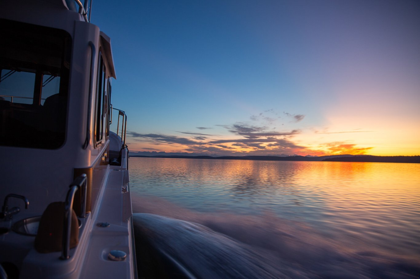 Ranger Tugs R 31 SEDAN