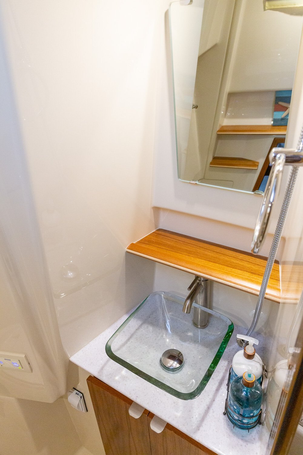 Ranger Tugs R 43 COMMAND BRIDGE