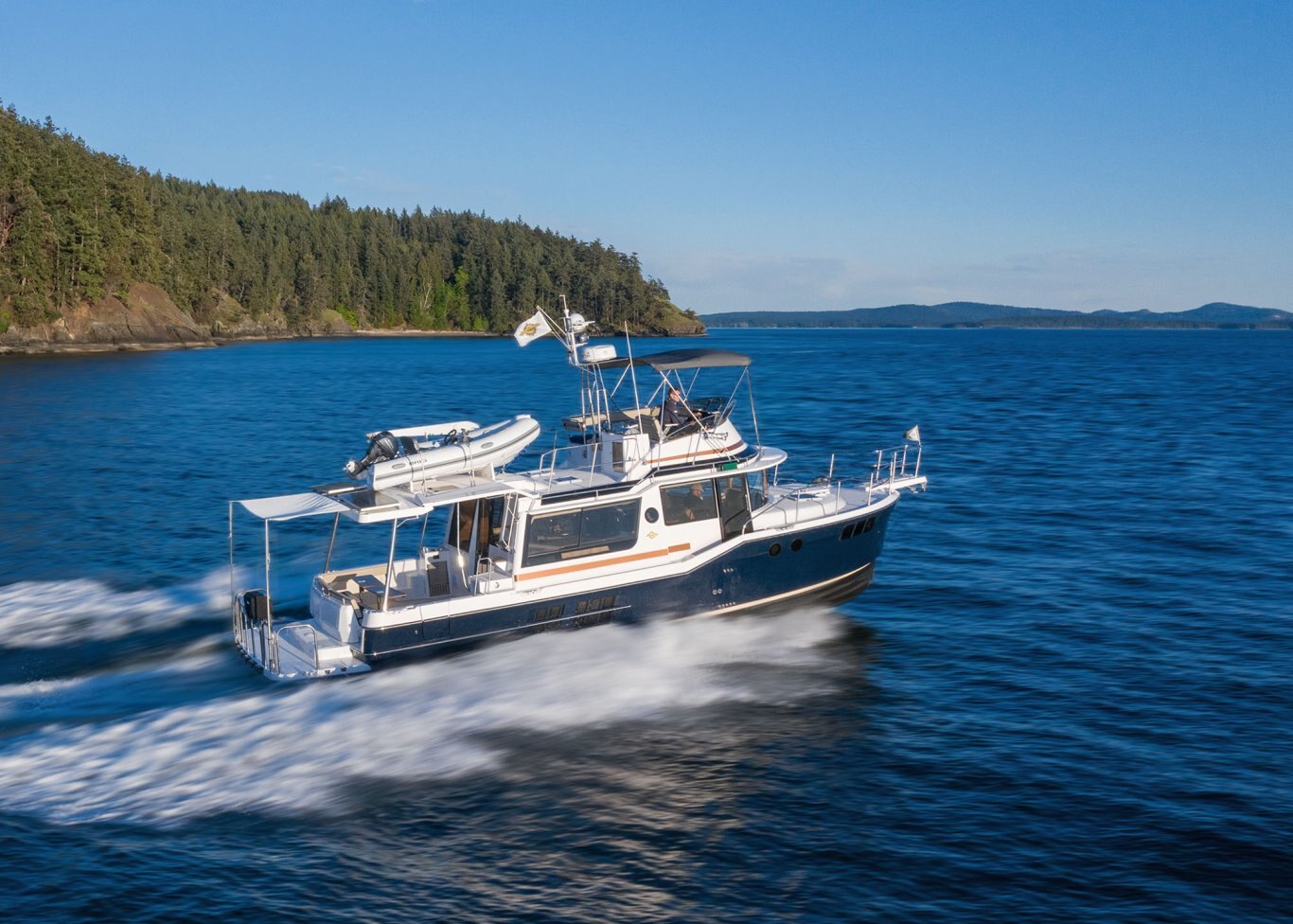 Ranger Tugs R 43 COMMAND BRIDGE