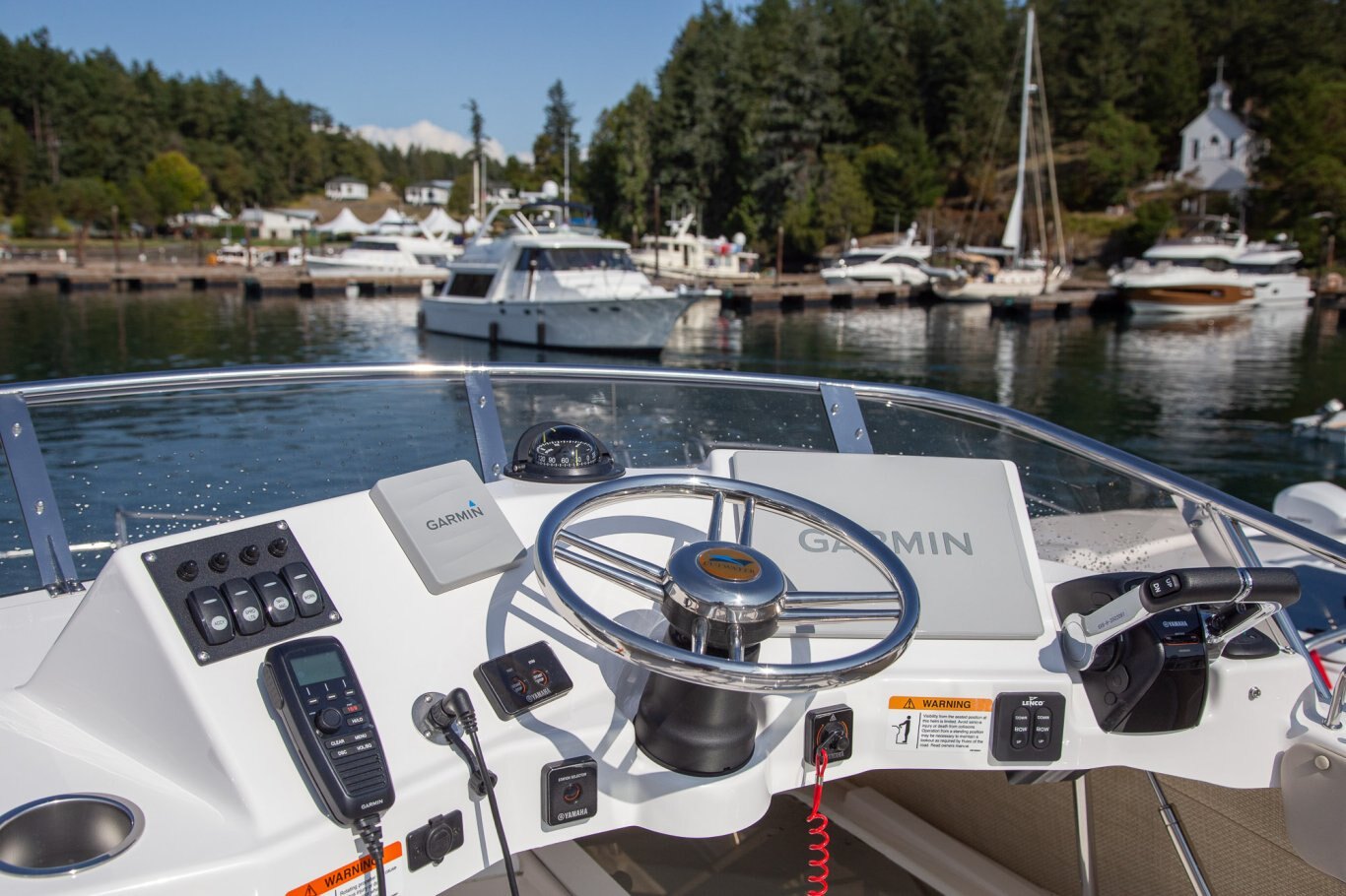 Cutwater C 32 COMMAND BRIDGE