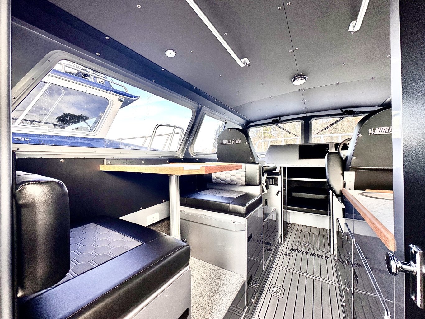 2025 North River 2700S