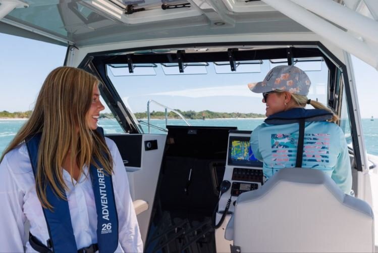 2025 Solara S 310 Center Walkaround