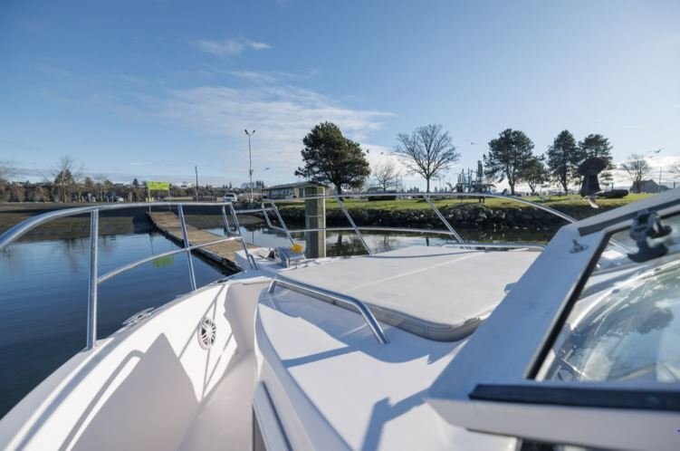 2025 Solara S 310 Sport Bridge