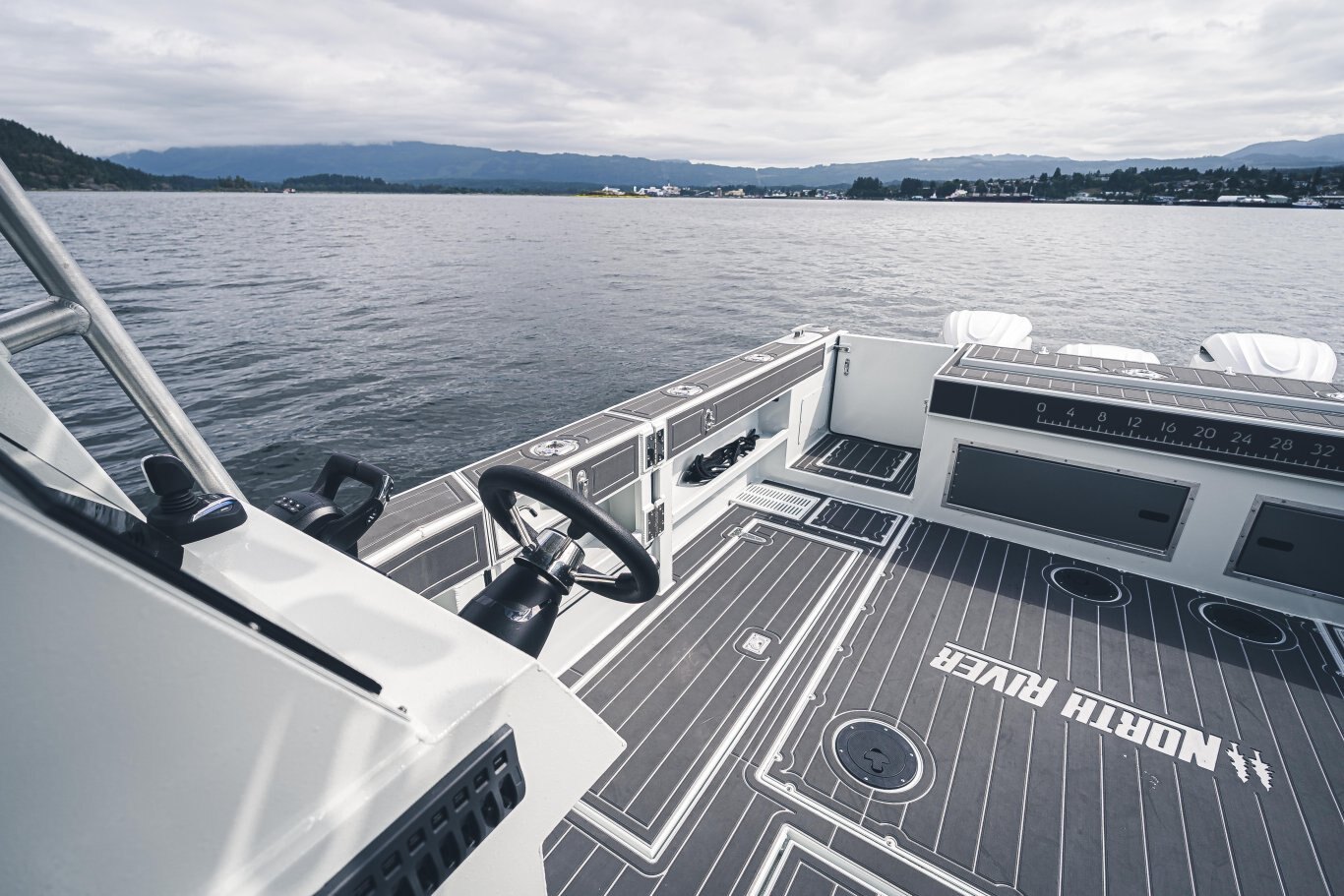 2025 North River 3700 VXL Voyager