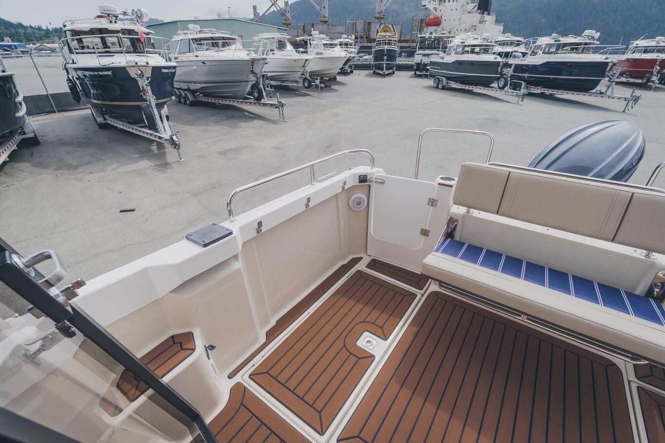 2025 Ranger Tugs R 23