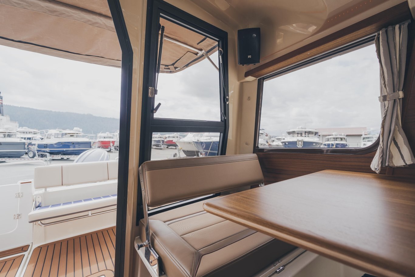 2025 Ranger Tugs R 23