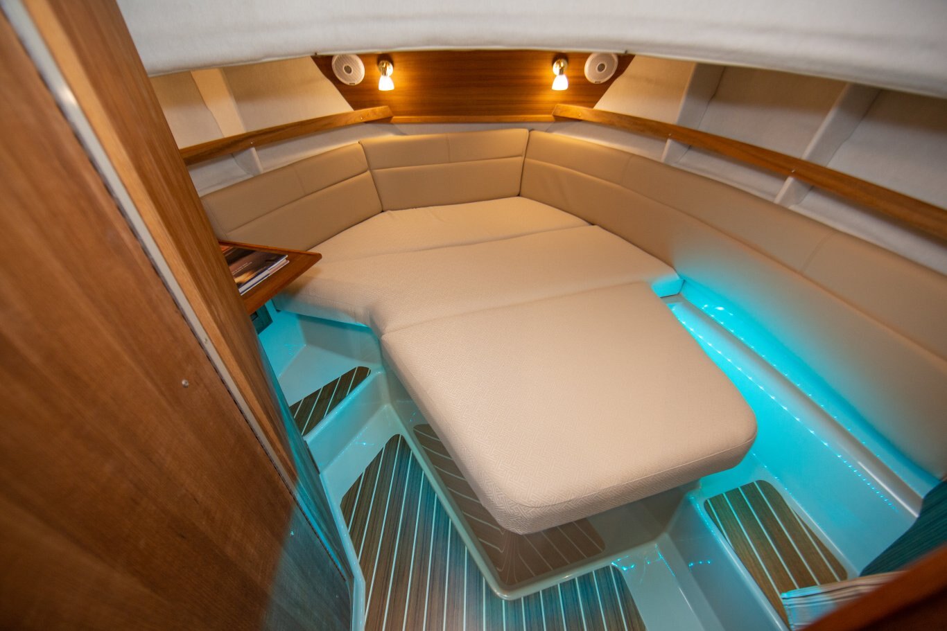 2026 Ranger Tugs R 31 CB