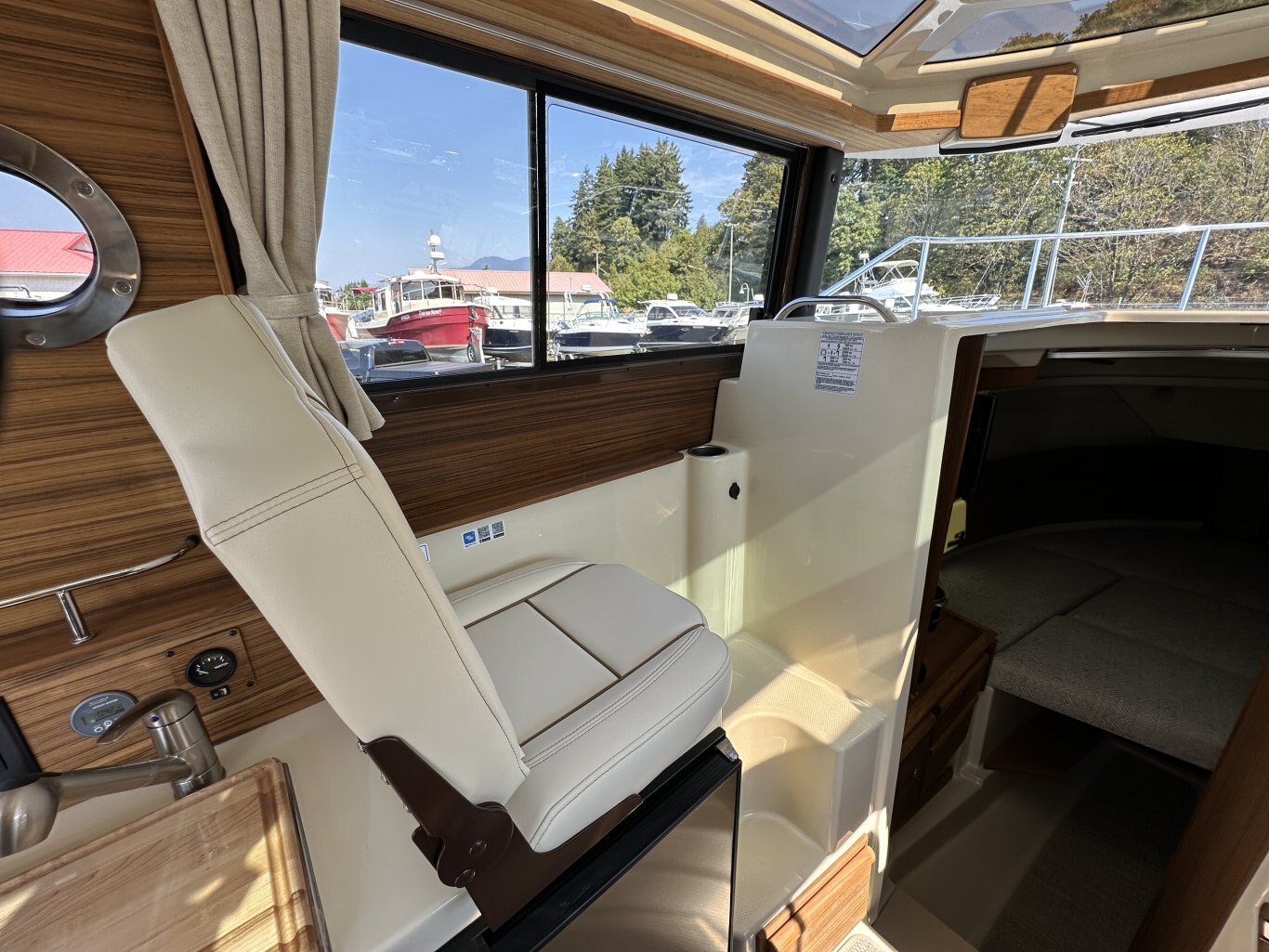 2026 Ranger Tugs R 27