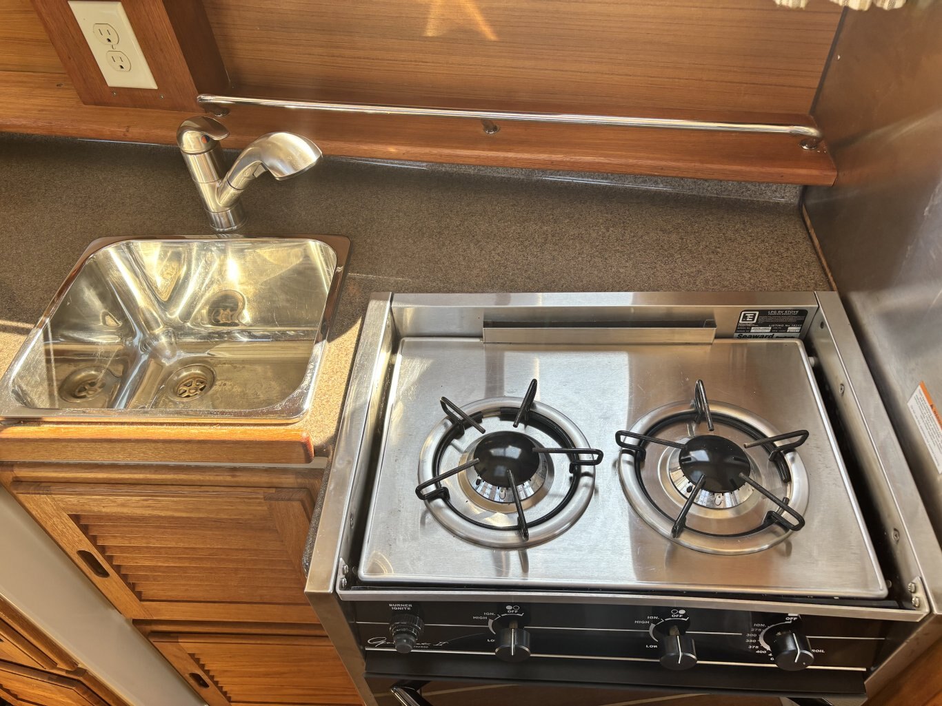 2015 Ranger Tugs R 27