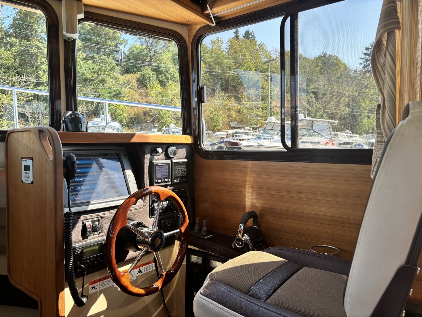 2015 Ranger Tugs R 27