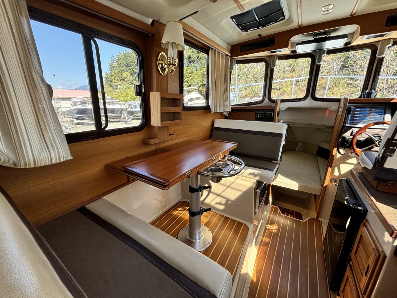 2015 Ranger Tugs R 27