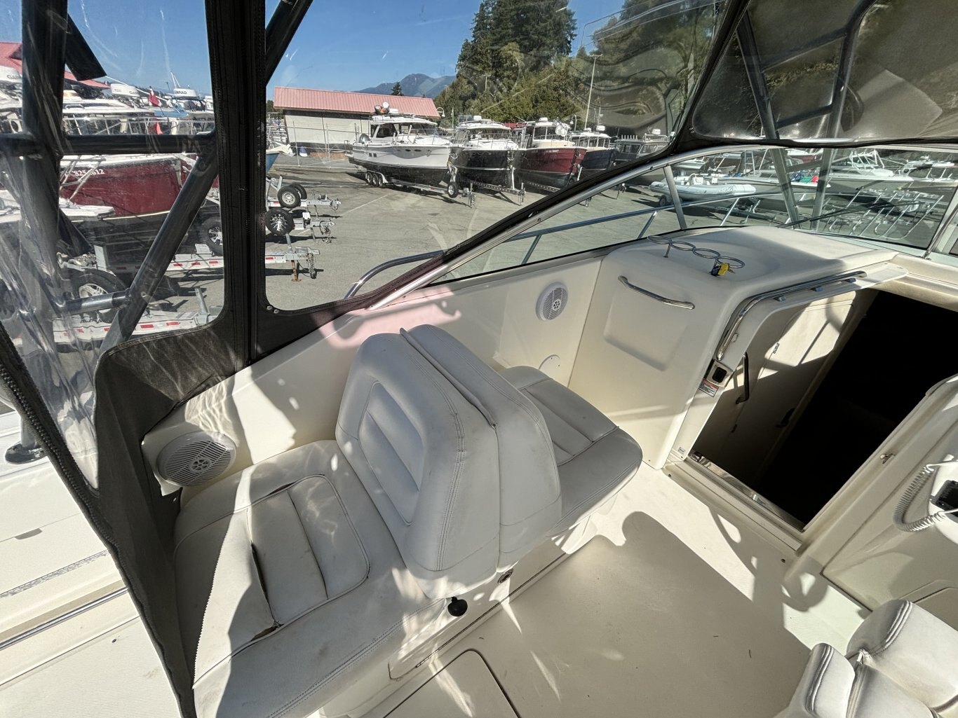 2005 Sea Ray 290 Amberjack