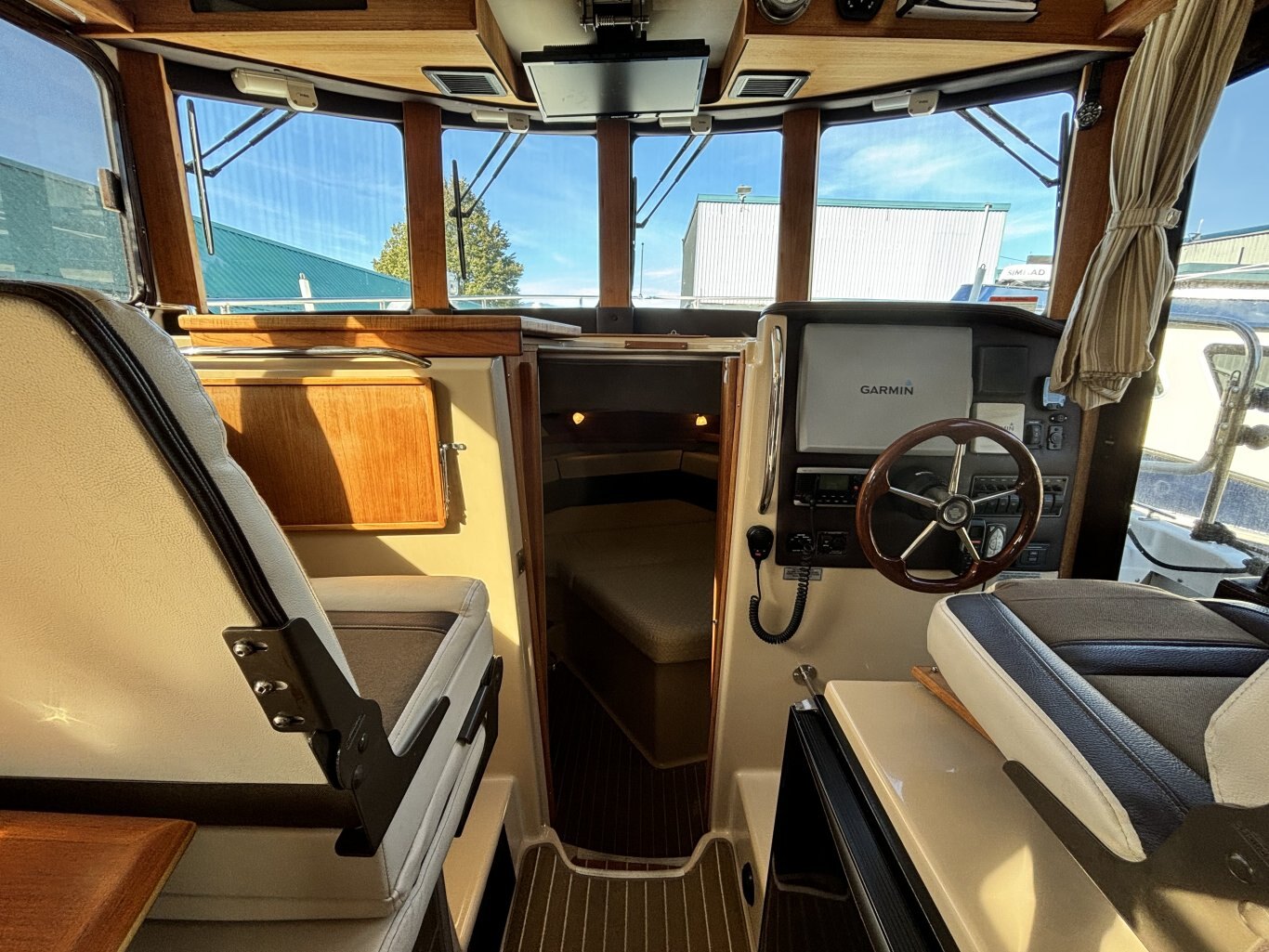 2015 Ranger Tugs R 31 CB