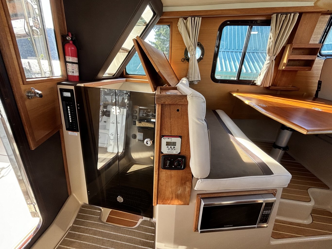 2015 Ranger Tugs R 31 CB