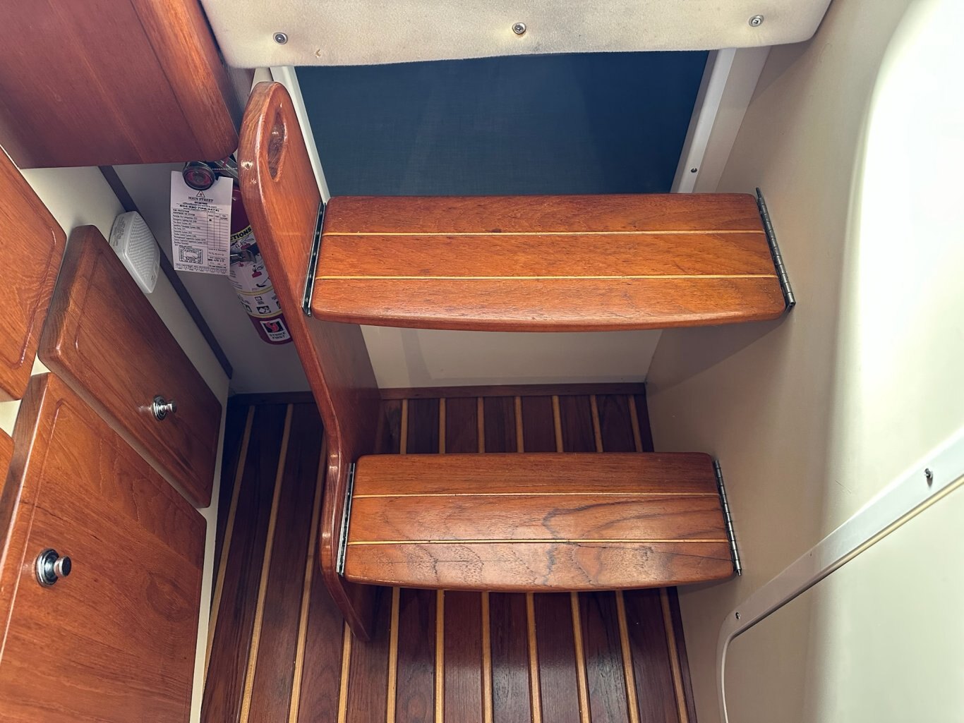 2006 Pursuit 3070 Offshore