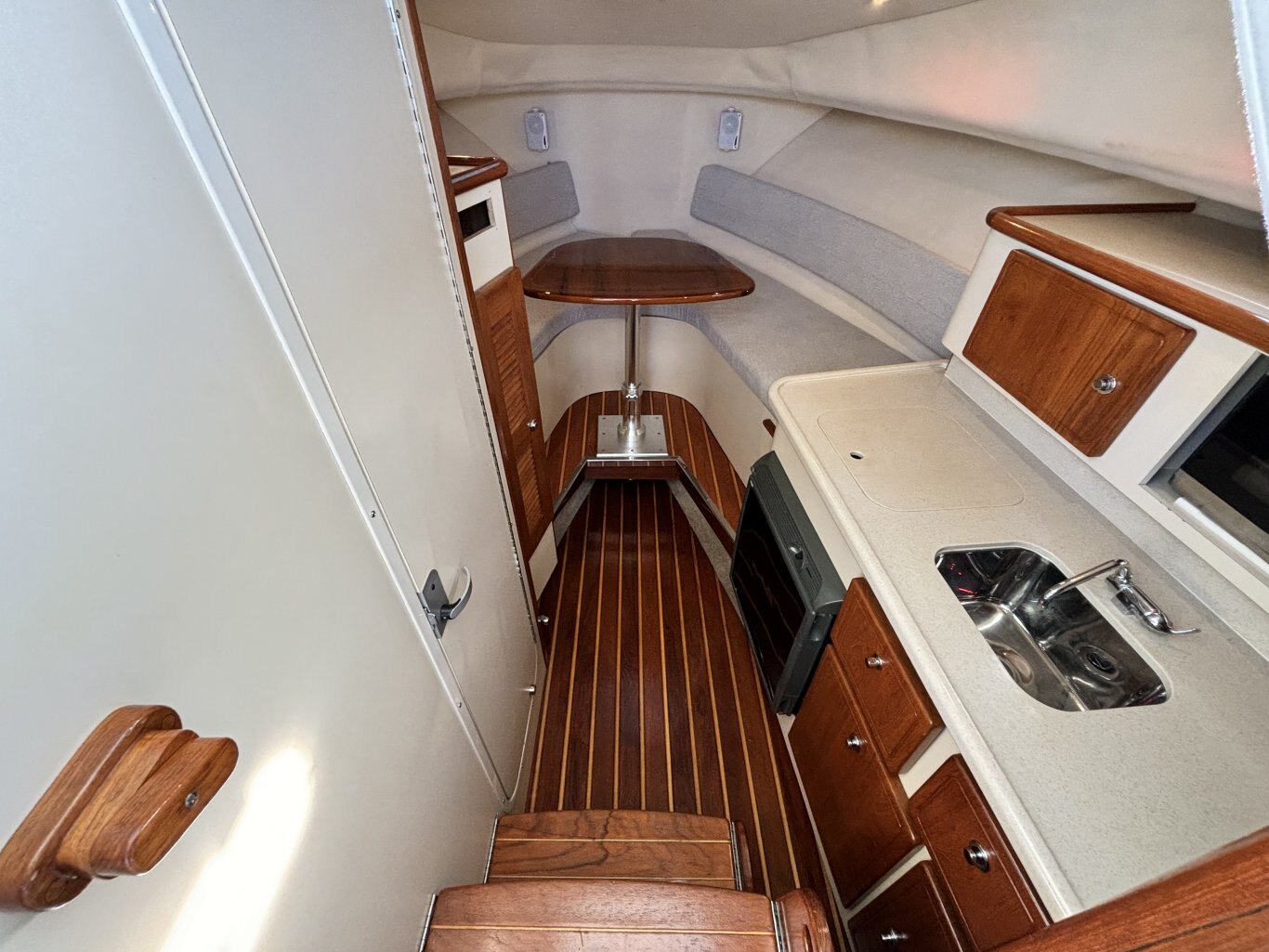 2006 Pursuit 3070 Offshore