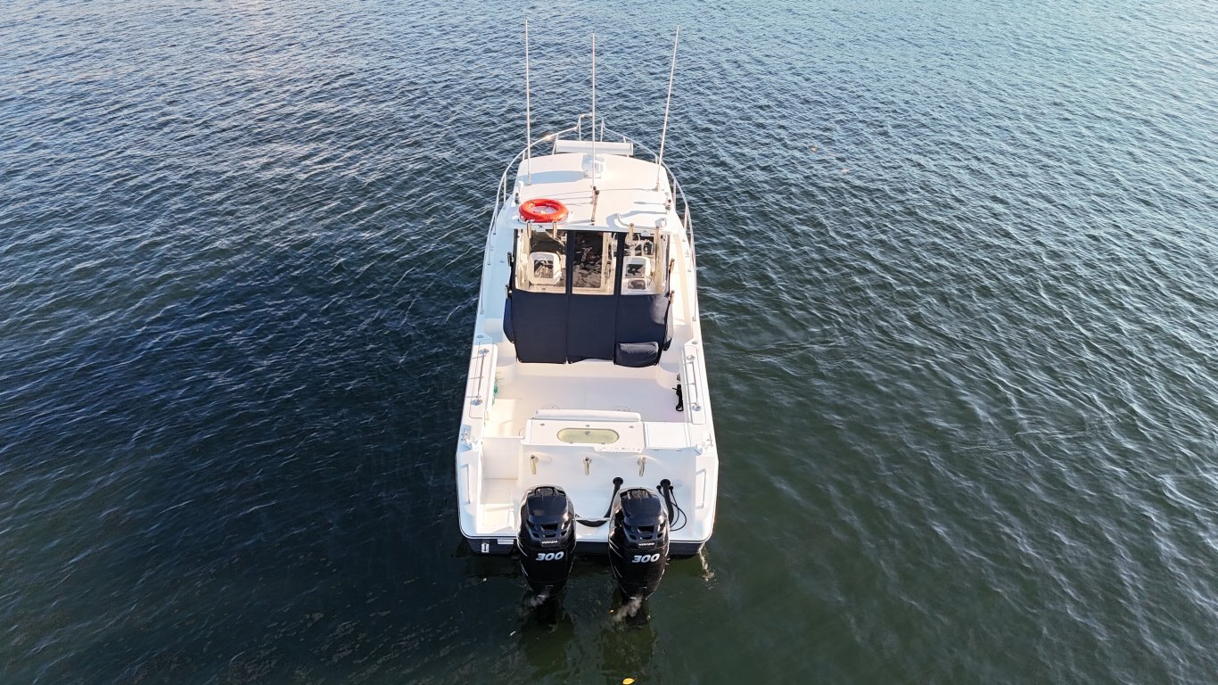 2006 Pursuit 3070 Offshore