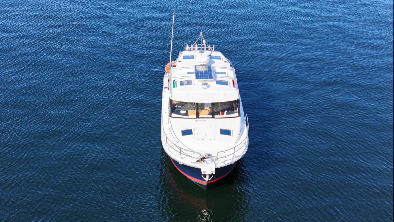 2019 Cutwater C 302 Coupe