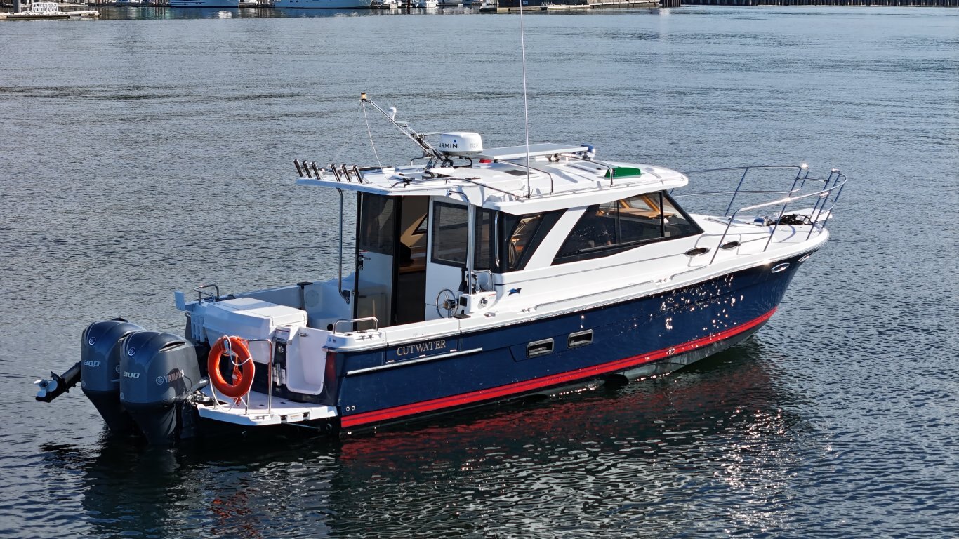 2019 Cutwater C 302 Coupe