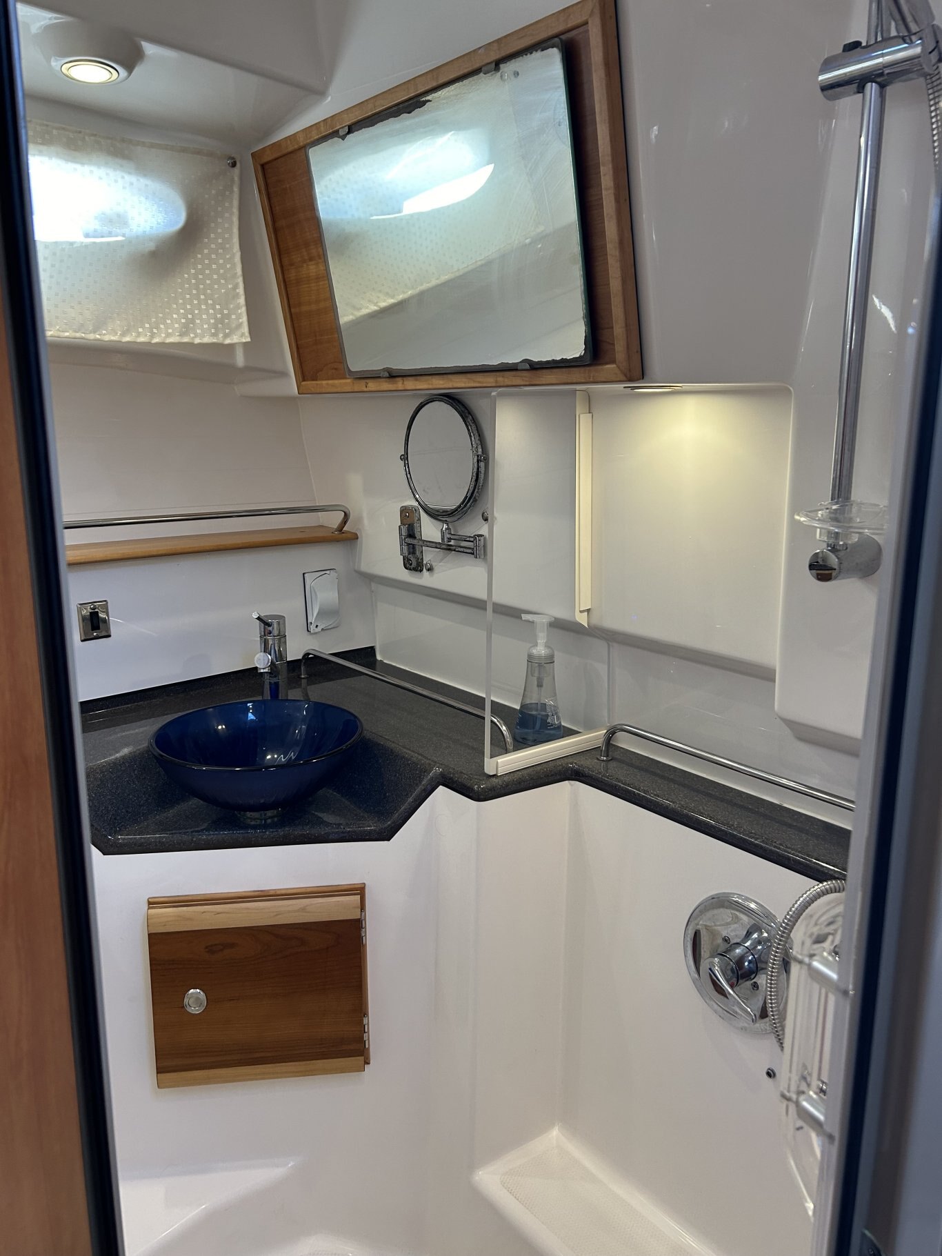 2019 Cutwater C 302 Coupe