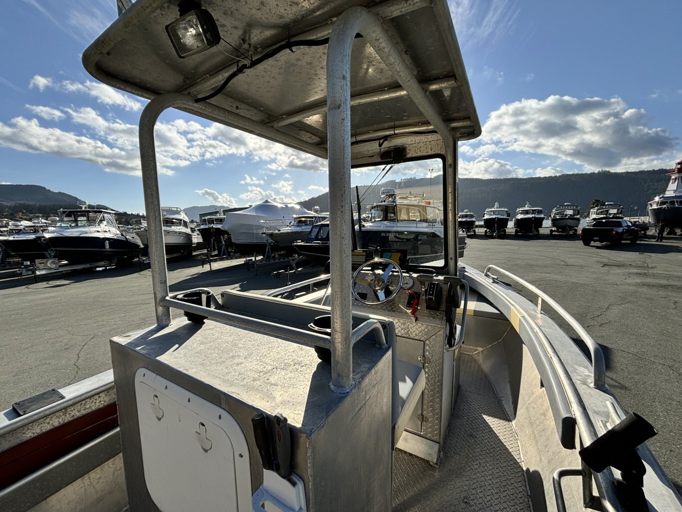 2004 21 Custom Aluminum Sport Fisher