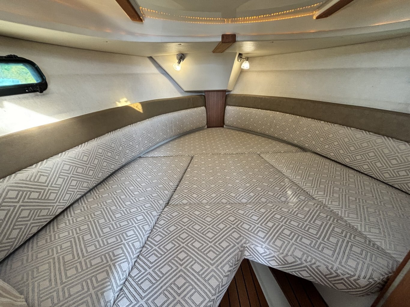 2021 Ranger Tugs R 27