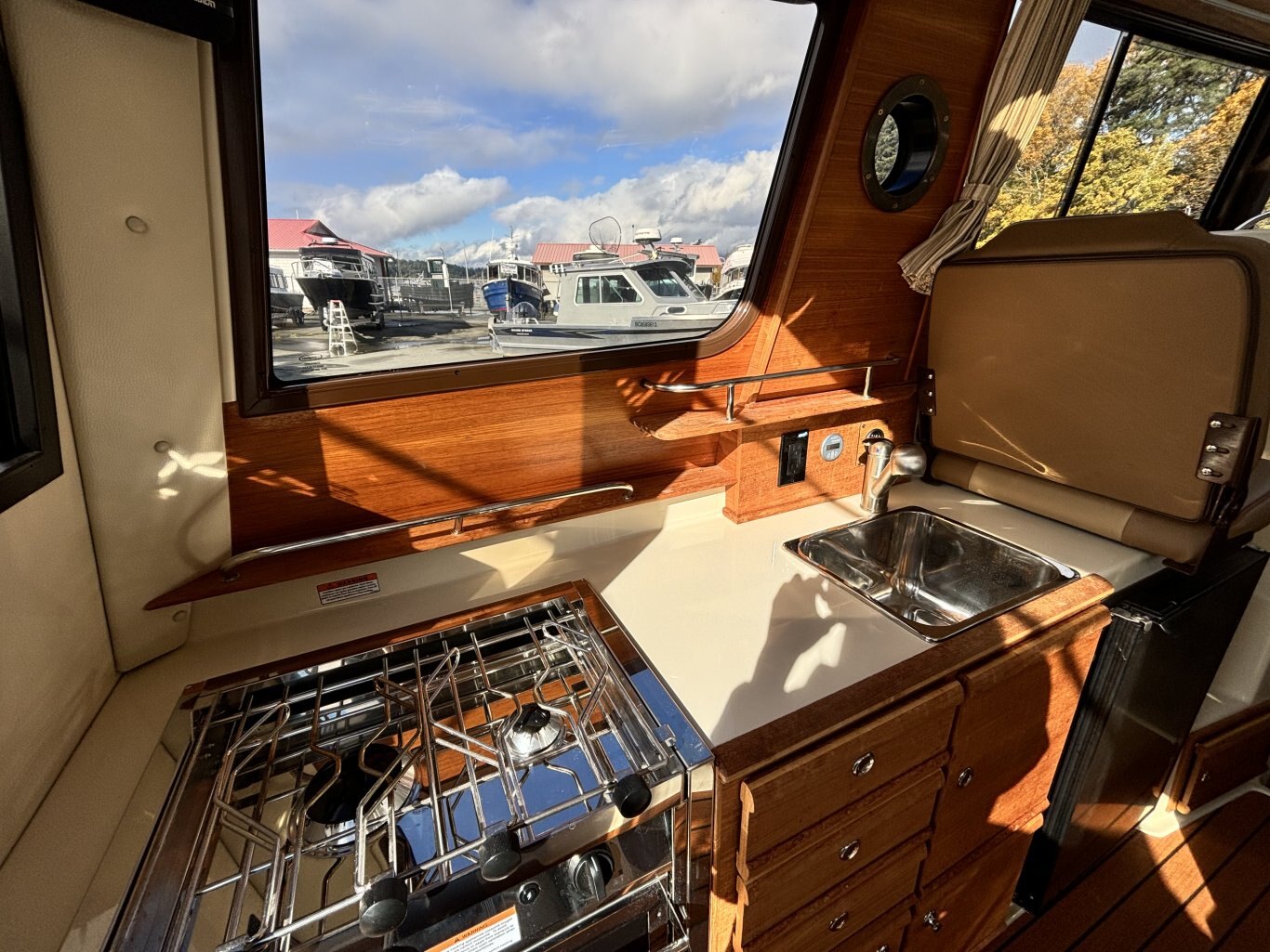 2021 Ranger Tugs R 27