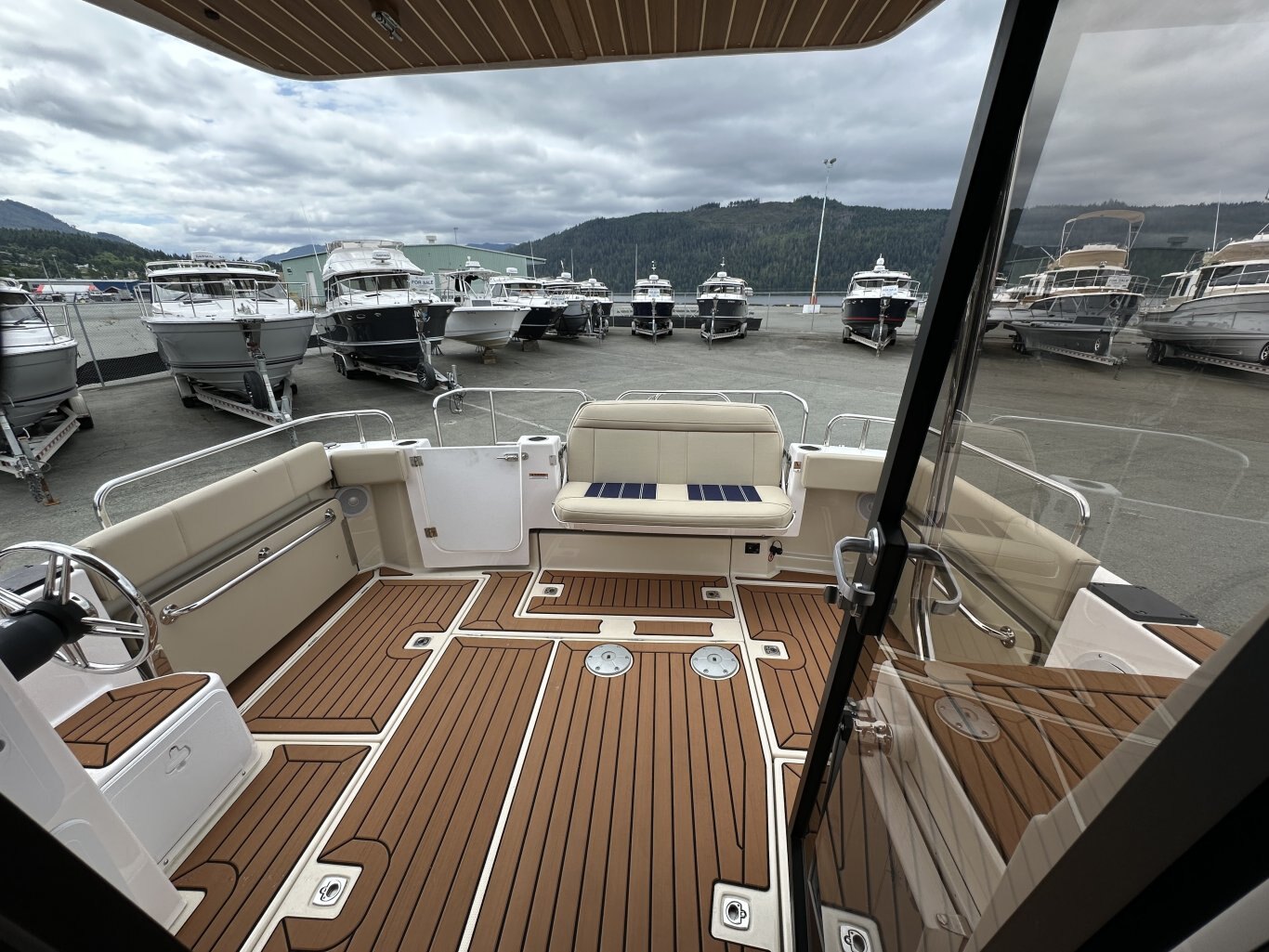 2025 Ranger Tugs R 29 S