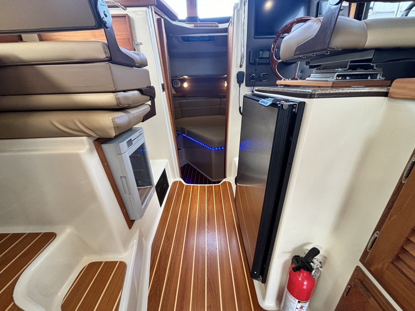 2021 Ranger Tugs R 31 CB