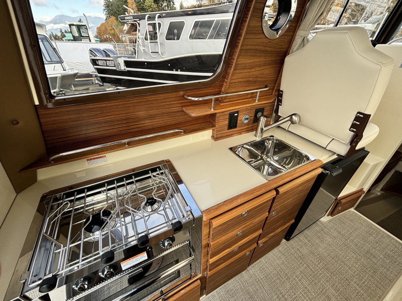 2026 Ranger Tugs R 27