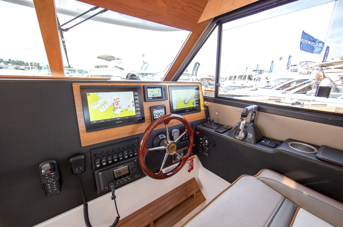 2026 Cutwater C 32 CB