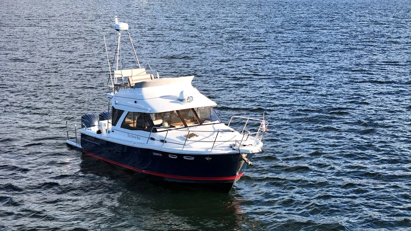 2022 Cutwater C 32 CB