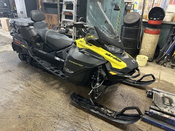 2024 Yamaha MOUNTAIN MAX LE 154