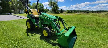 John Deere 1025R