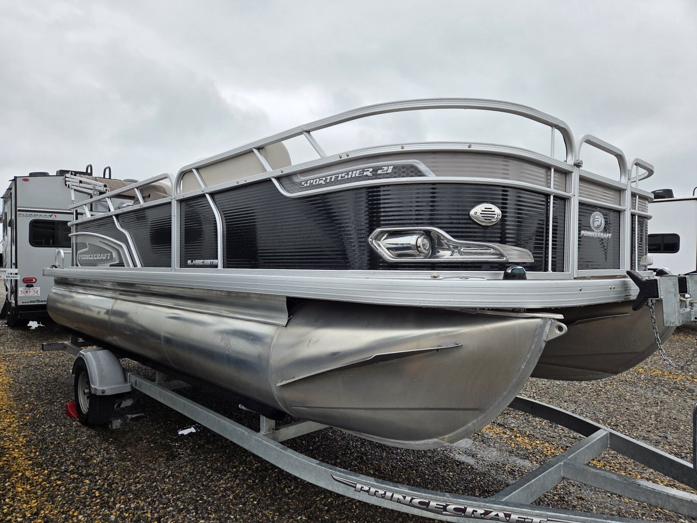 2018 Pinecraft Sportfisher 21