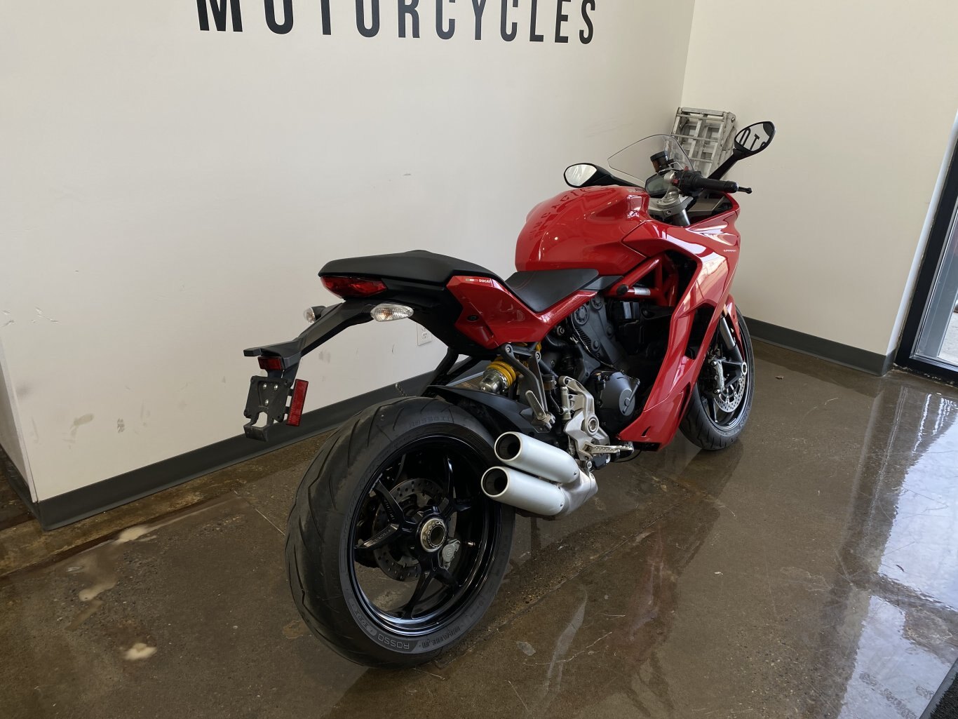 2017 Ducati SuperSport RED