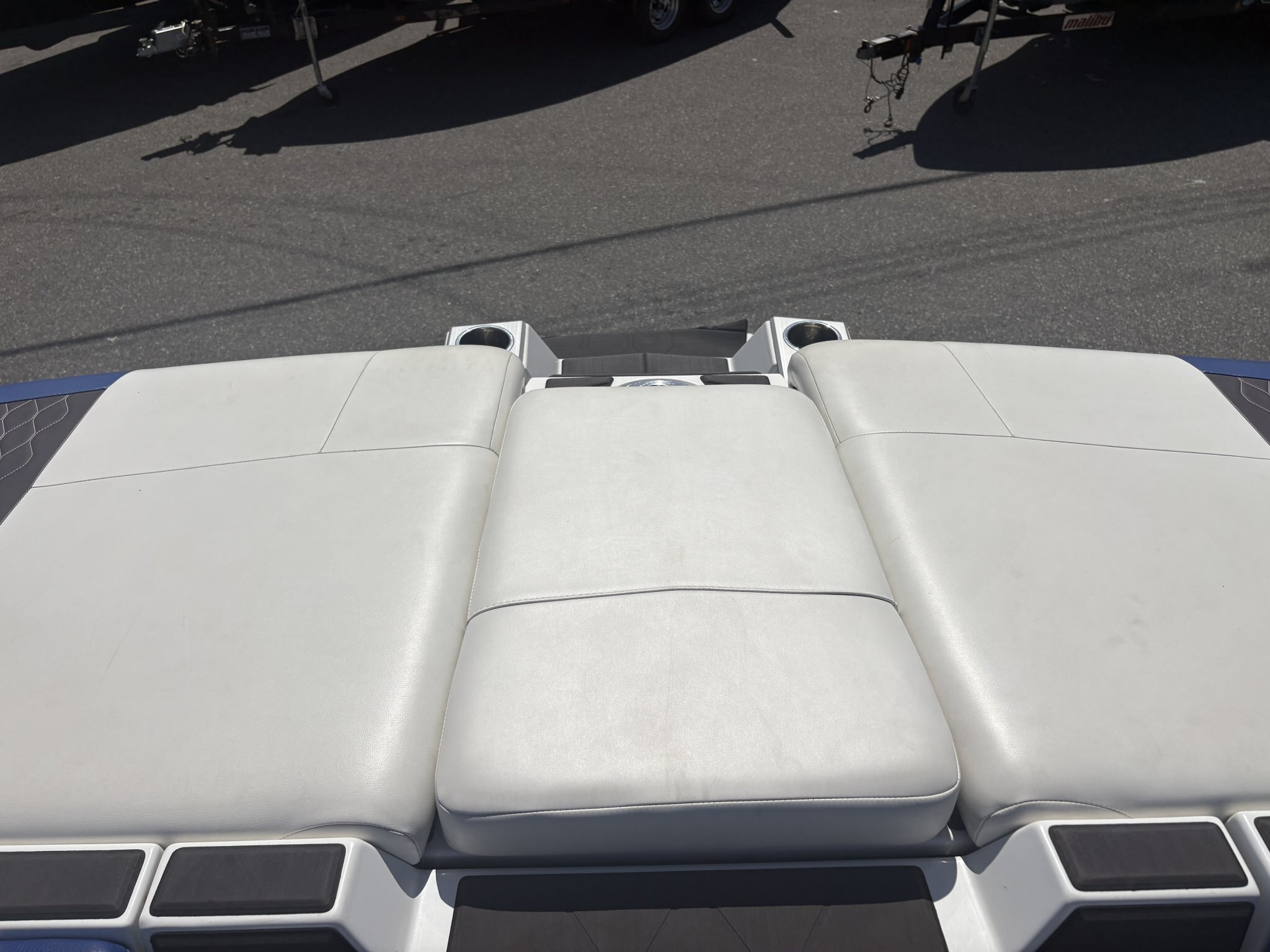2021 MALIBU M240 ***FINANCING AVAILABLE*** AND WE DELIVER LAKE SIDE!
