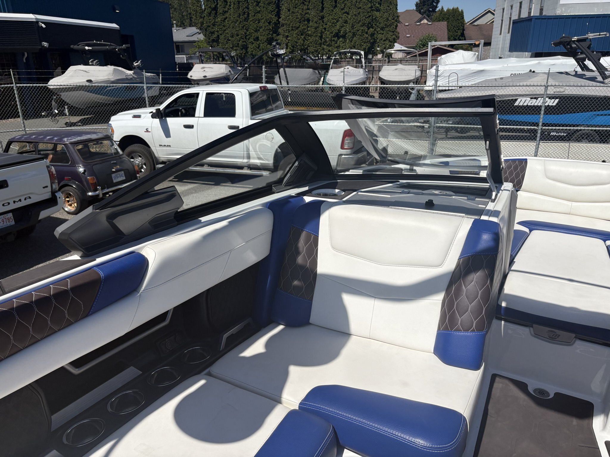 2021 MALIBU M240 ***FINANCING AVAILABLE*** AND WE DELIVER LAKE SIDE!