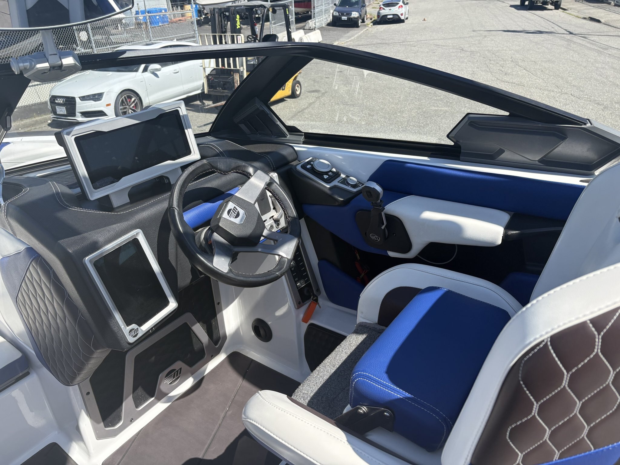 2021 MALIBU M240 ***FINANCING AVAILABLE*** AND WE DELIVER LAKE SIDE!