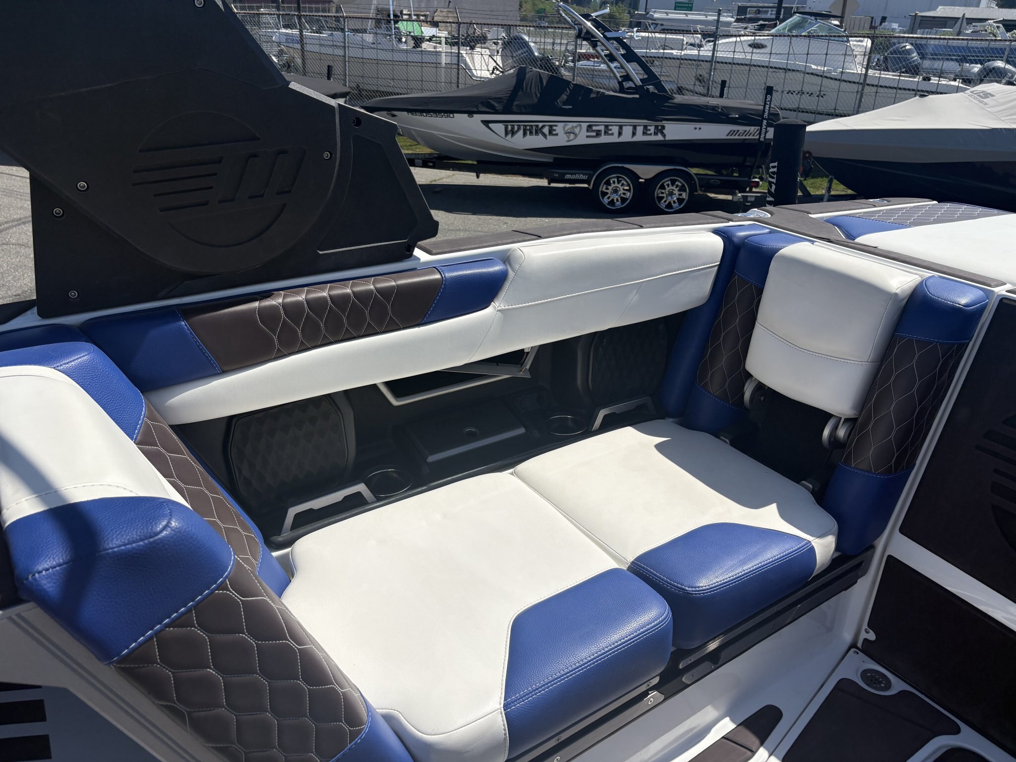 2021 MALIBU M240 ***FINANCING AVAILABLE*** AND WE DELIVER LAKE SIDE!