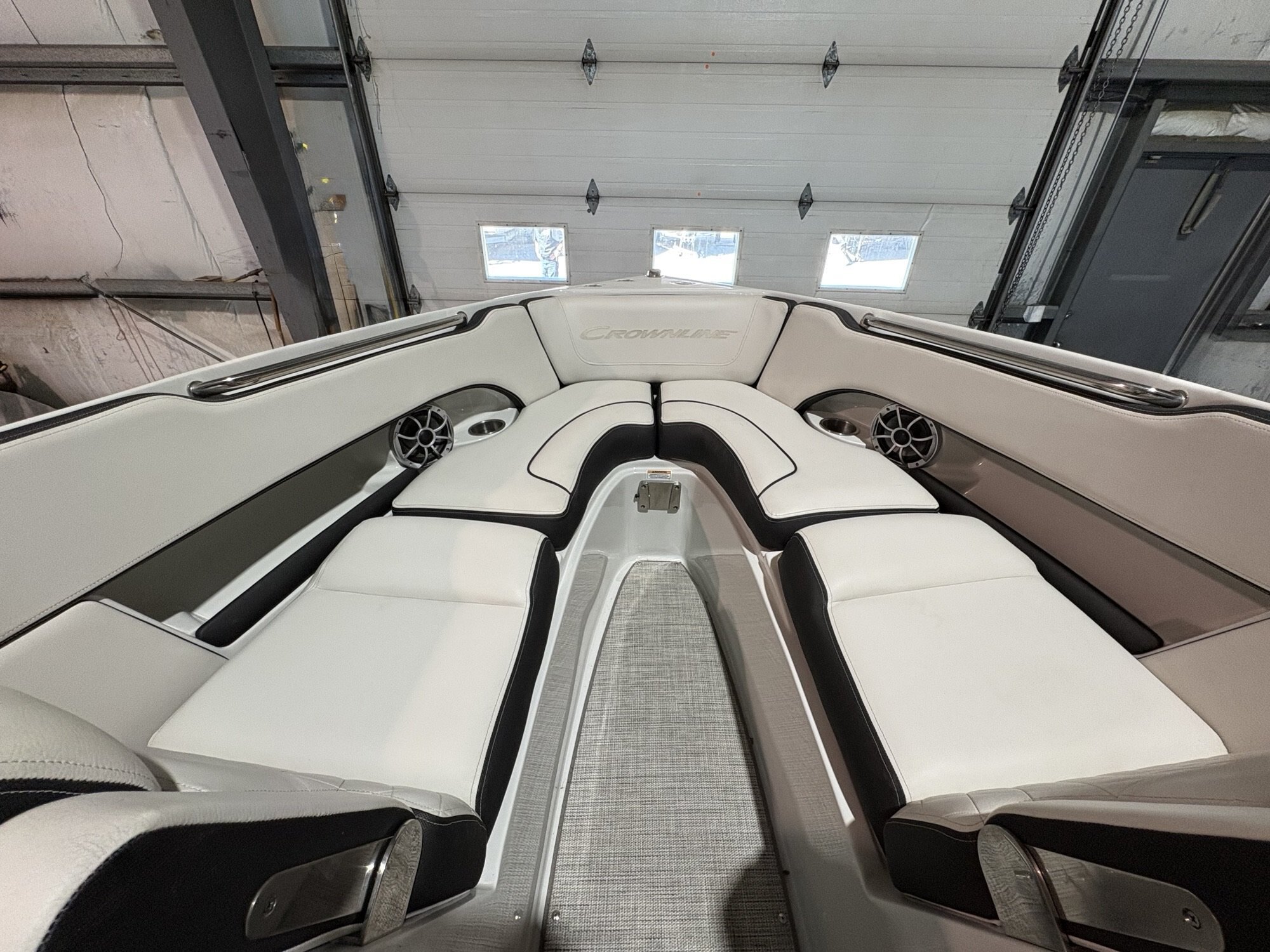 2022 Crownline 240 SS